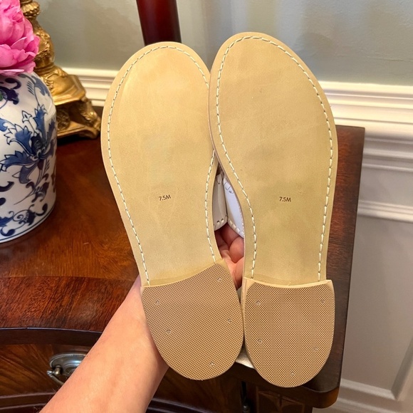 NWOB Jack Rogers Extremely Rare Bumblebee Thong Sandals White Size 7.5 M - Picture 5 of 5